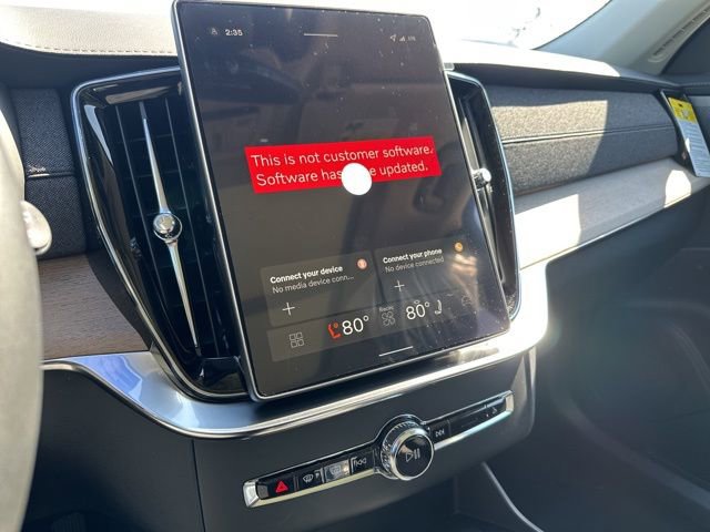 New 2026 Volvo XC90 B6 Plus w/ Protection Package Premier image 16