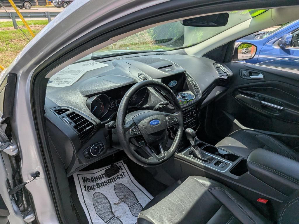 Used 2017 Ford Escape Titanium FWD image 17