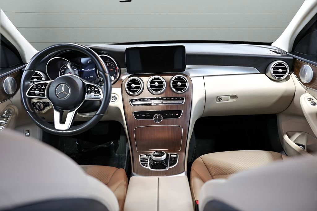 Used 2020 Mercedes-Benz C 300 4MATIC Sedan image 38