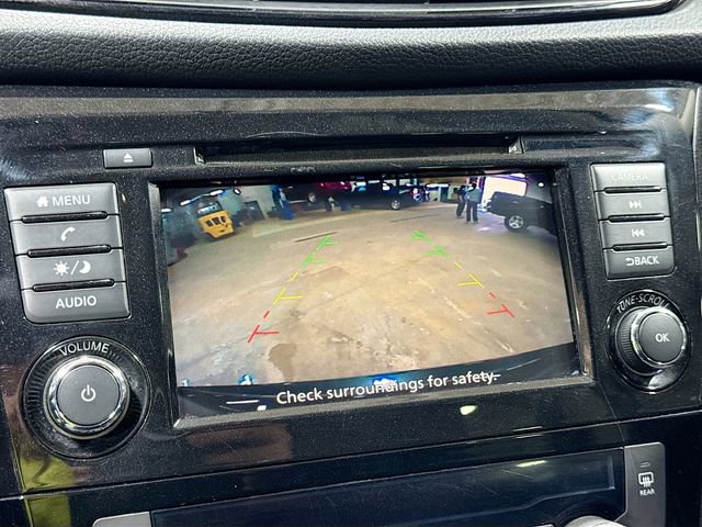 Used 2018 Nissan Rogue SV image 15