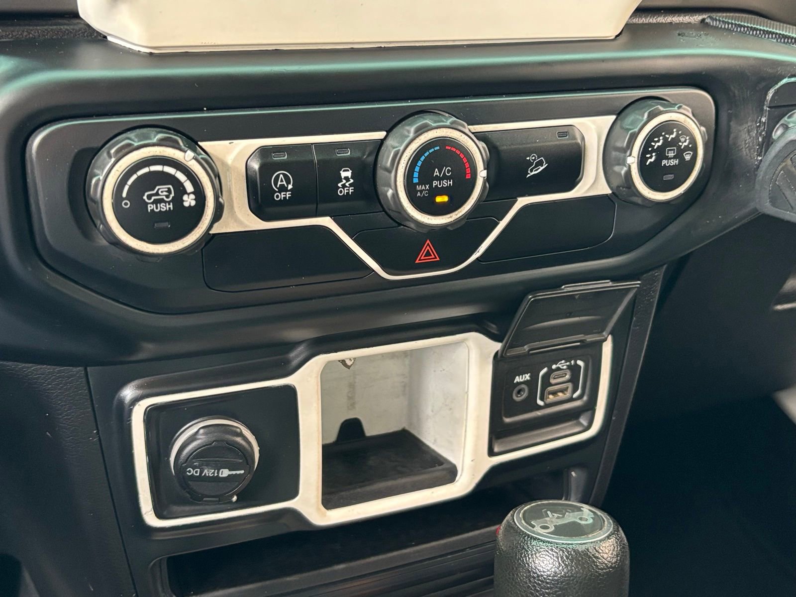 Used 2018 Jeep Wrangler Unlimited Sport image 23