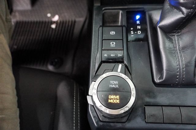 Used 2025 Toyota Tacoma TRD Sport AWD/4WD image 15
