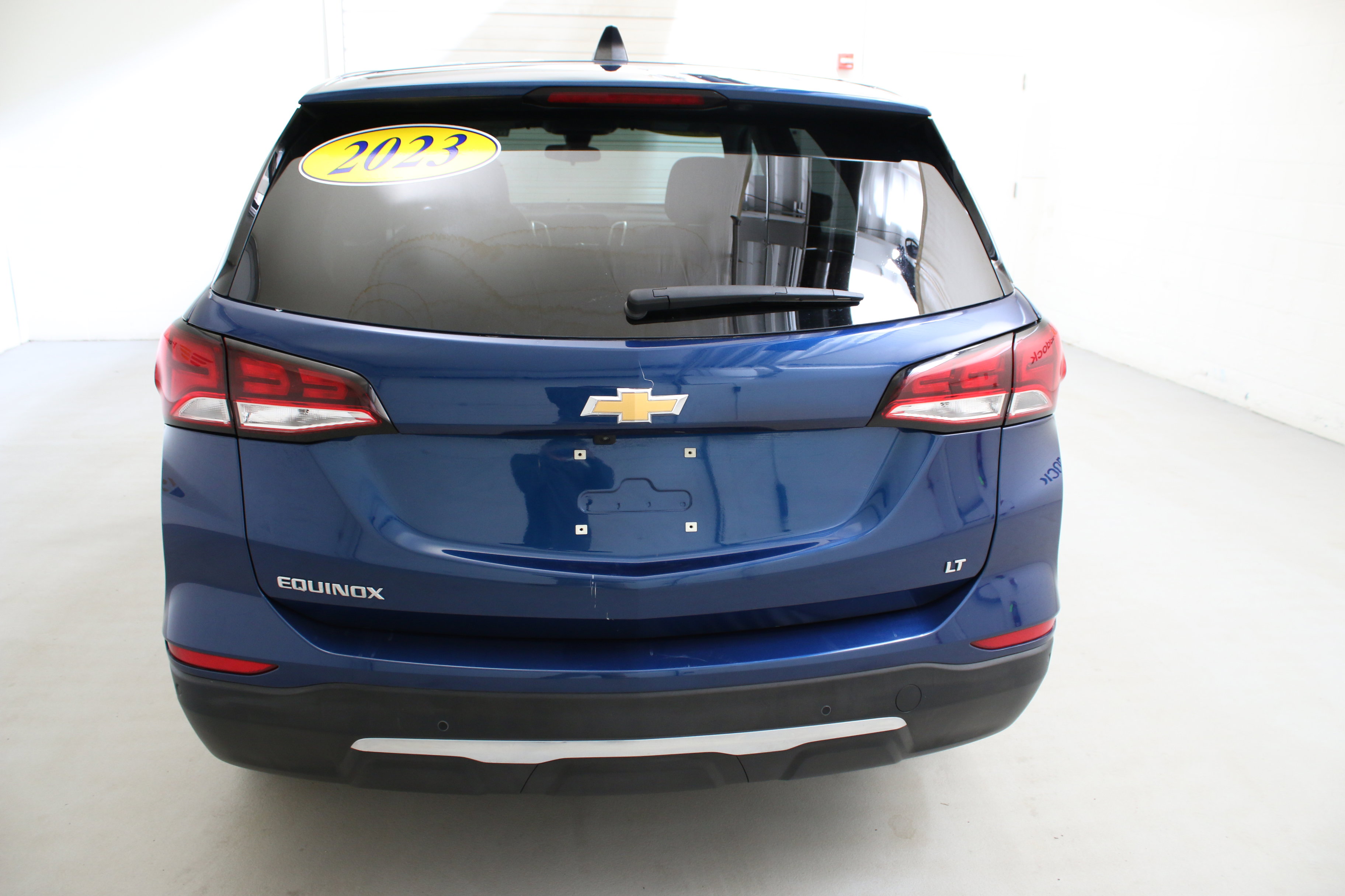 Used 2023 Chevrolet Equinox LT FWD image 8