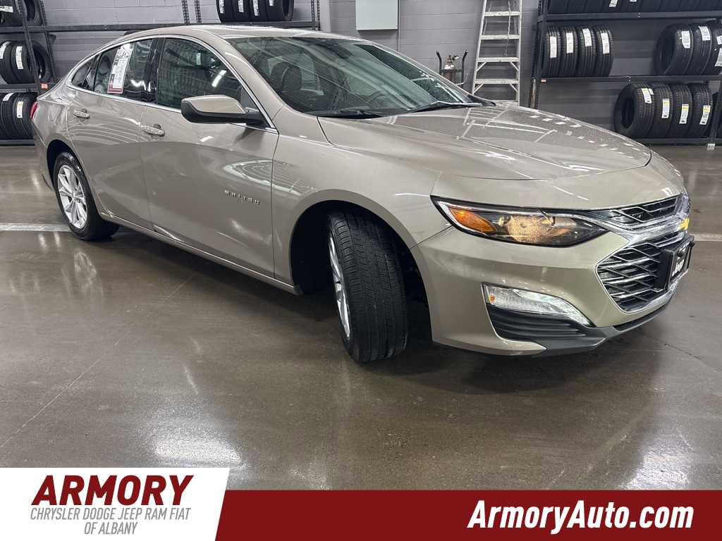 Used 2023 Chevrolet Malibu LT image 3