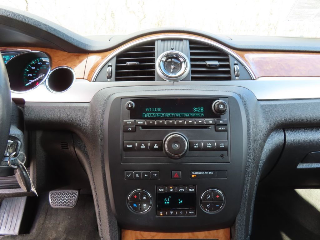 Used 2012 Buick Enclave Leather image 12