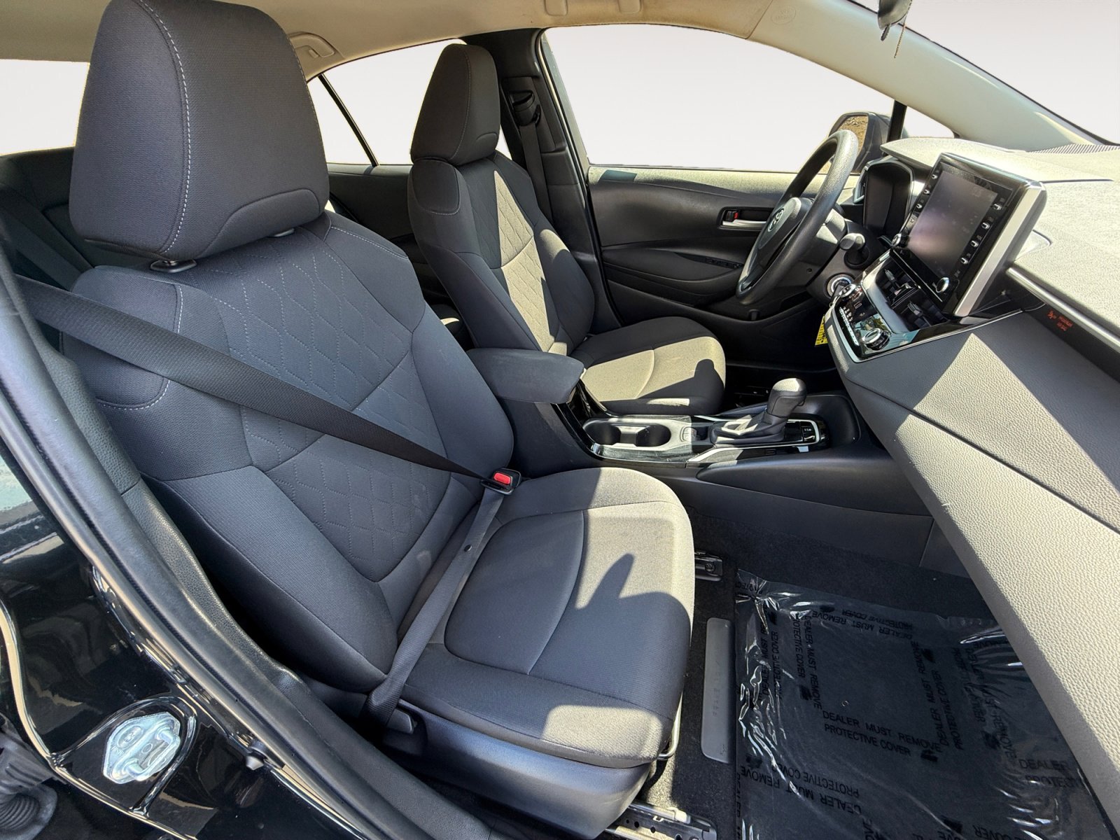 Used 2021 Toyota Corolla LE image 19