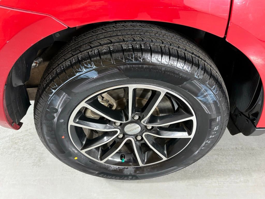 Used 2017 Dodge Journey SE w/ Flexible Seating Group image 10