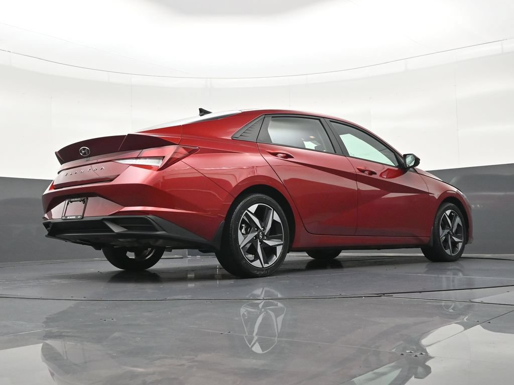 Used 2023 Hyundai Elantra SEL w/ Convenience Package FWD image 30