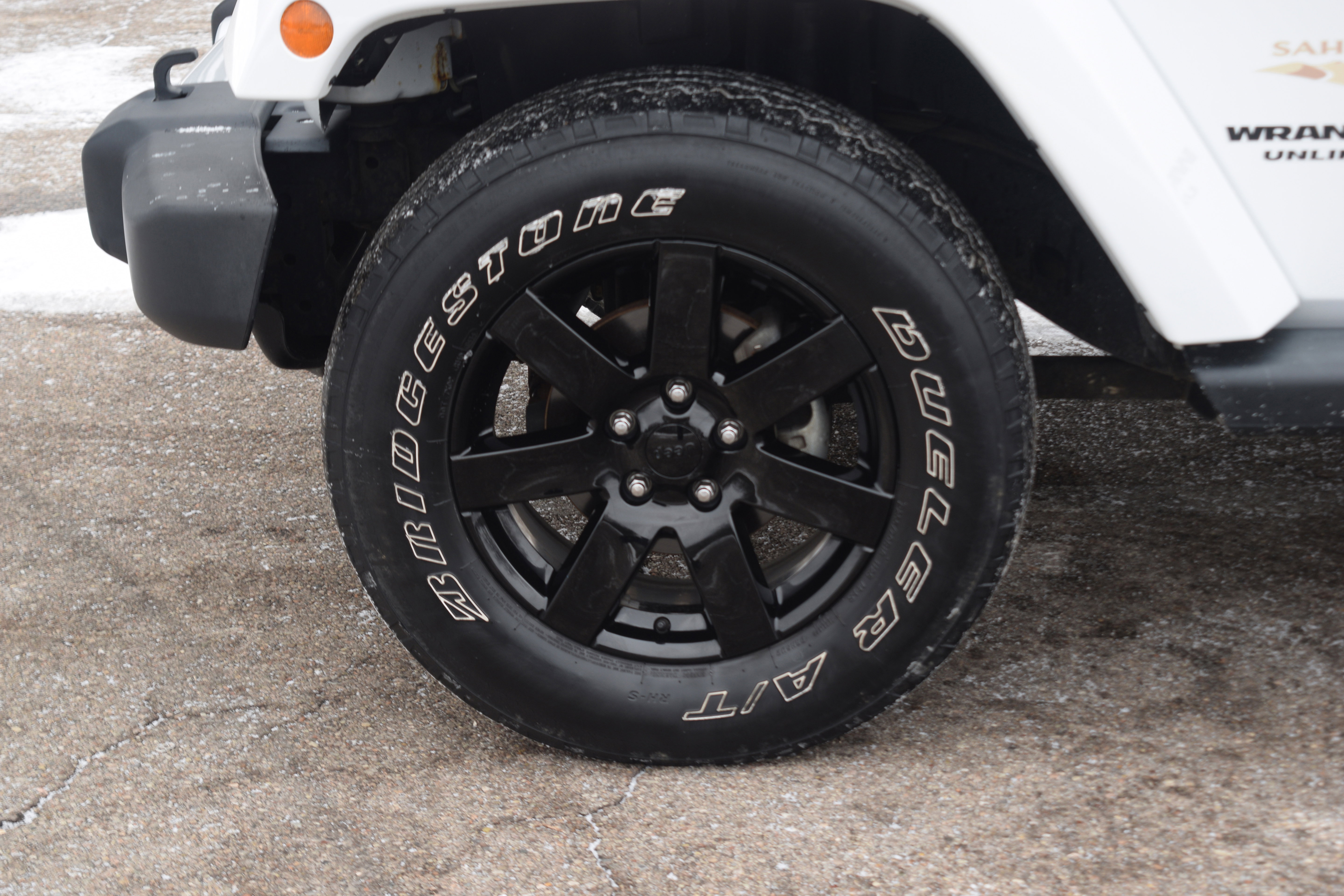 Used 2014 Jeep Wrangler Unlimited Sahara w/ Connectivity Group image 26