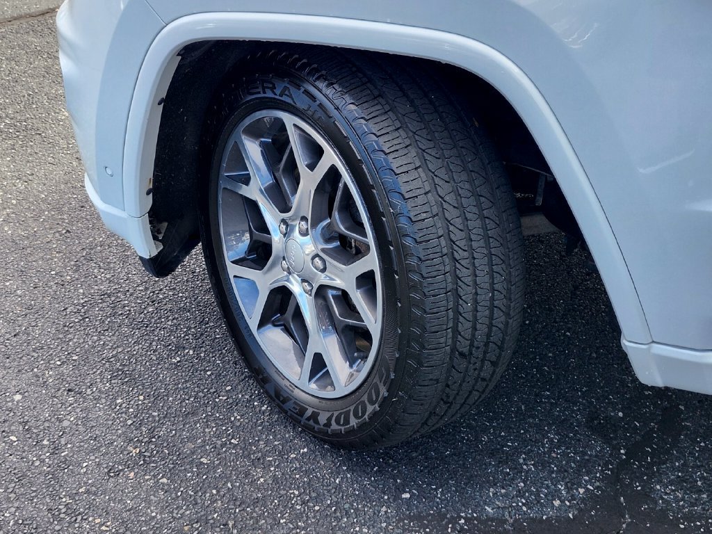 Used 2019 Jeep Grand Cherokee Overland AWD/4WD image 35