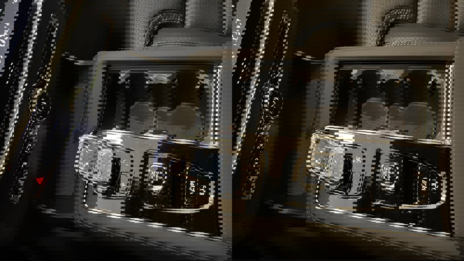 New 2026 Volvo XC90 T8 Ultra w/ Protection Package Premier image 19