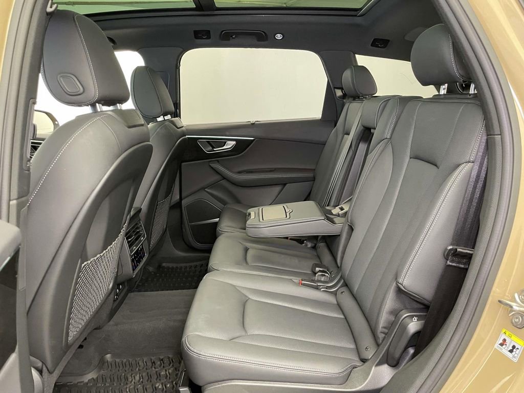 Used 2025 Audi Q7 3.0T Premium Plus image 19
