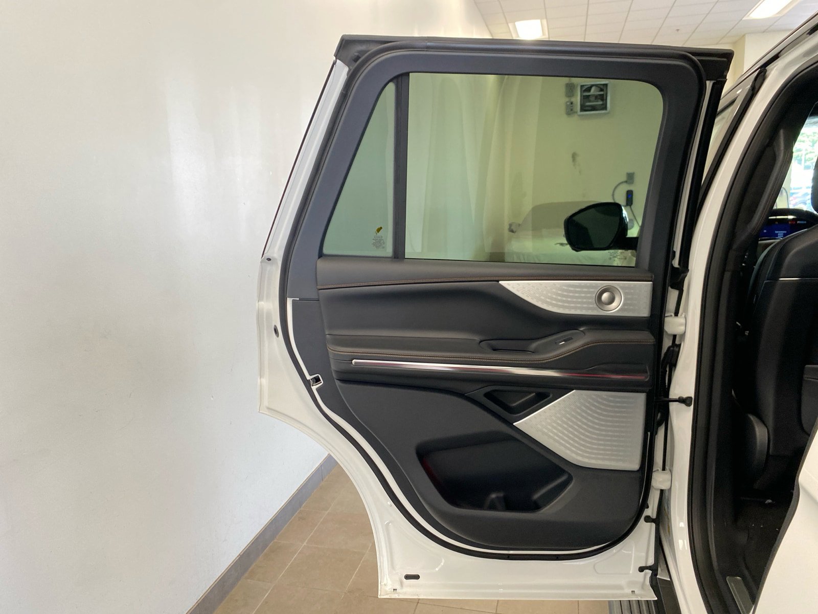 New 2026 Lincoln Navigator Black Label AWD/4WD image 41