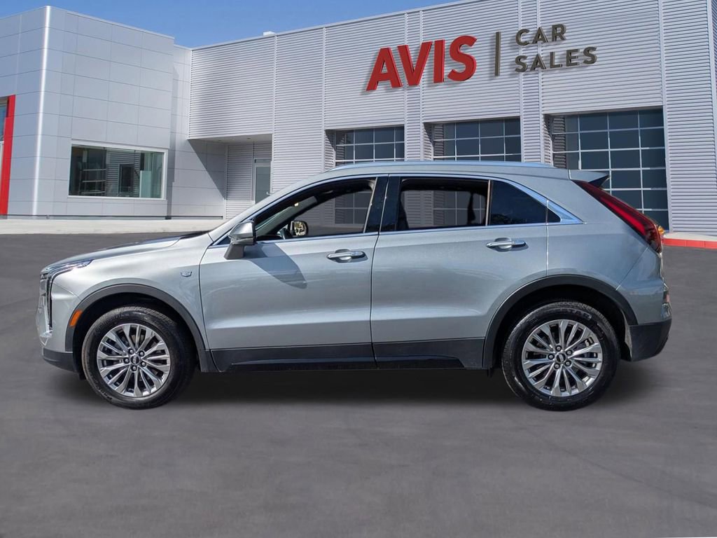 Used 2024 Cadillac XT4 Premium Luxury image 10