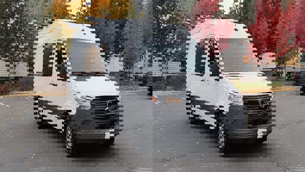 Used 2023 Mercedes-Benz Sprinter 2500 image 3