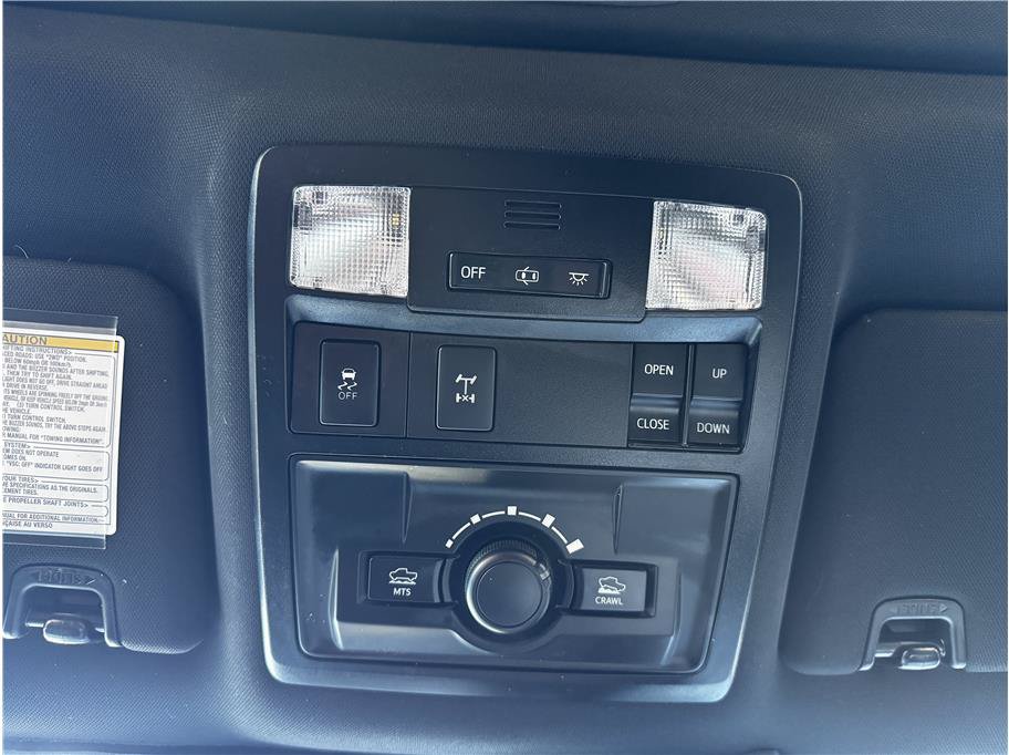 Used 2019 Toyota Tacoma TRD Off-Road AWD/4WD image 25