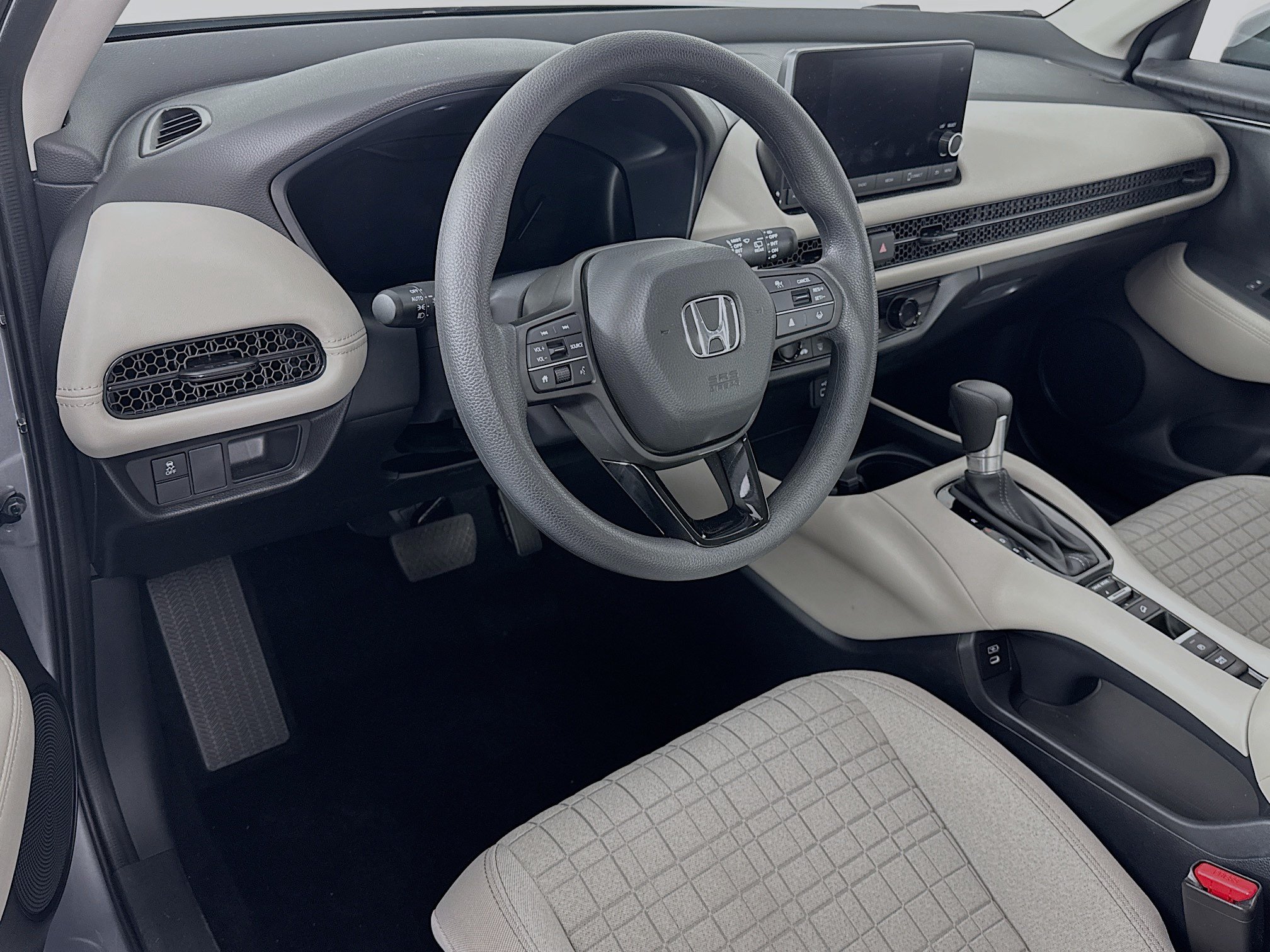 Certified 2025 Honda HR-V LX image 9