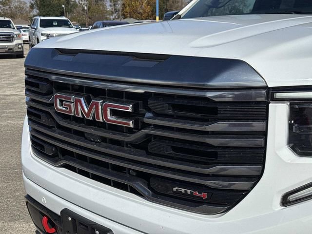 Used 2024 GMC Sierra 1500 AT4 w/ Technology Package image 3
