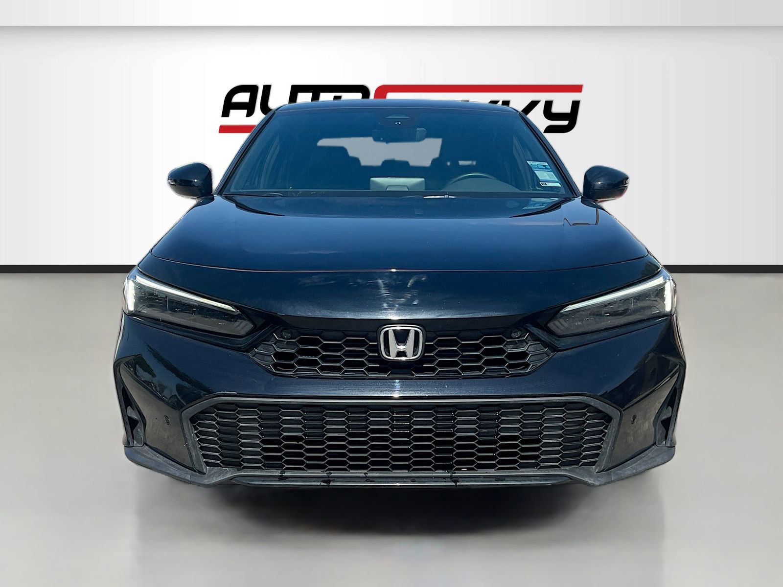 Used 2025 Honda Civic Sport image 2