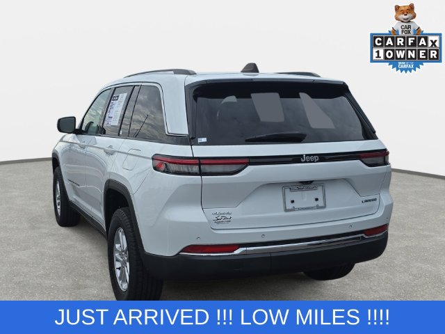 Used 2023 Jeep Grand Cherokee Laredo AWD/4WD image 7