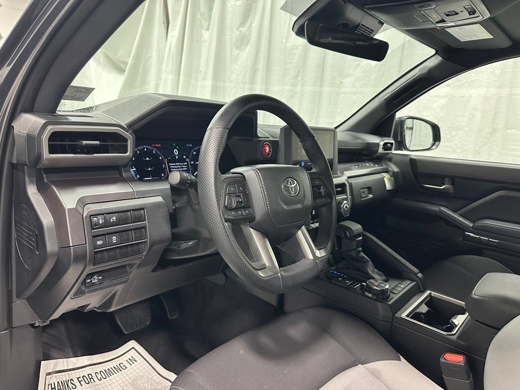 Used 2026 Toyota Tacoma TRD Off-Road AWD/4WD image 15