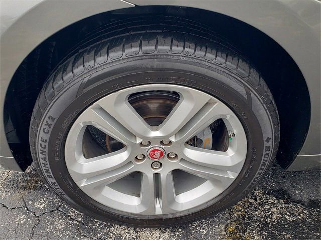 Used 2018 Jaguar F-PACE R-Sport image 22