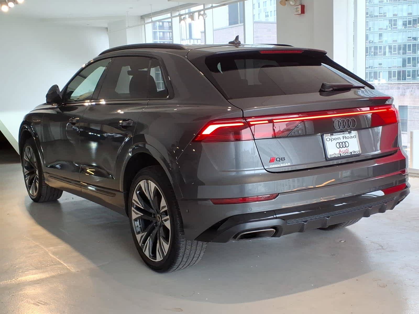 Used 2024 Audi Q8 Prestige w/ Prestige Package AWD/4WD image 5
