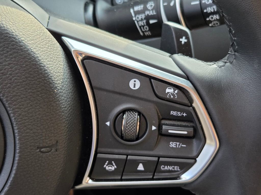 Used 2024 Acura RDX SH-AWD image 28