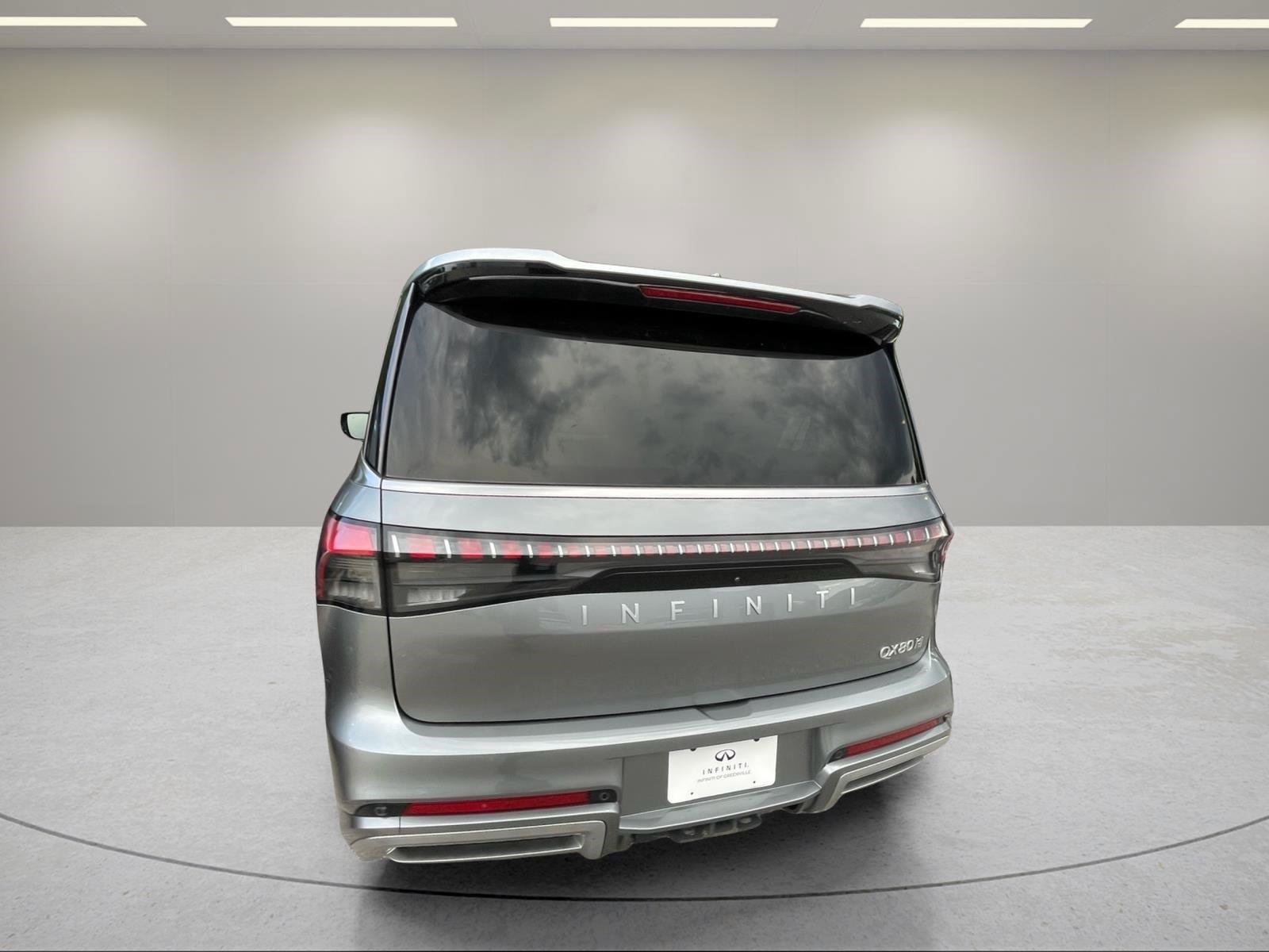Used 2025 INFINITI QX80 Sensory AWD/4WD image 16