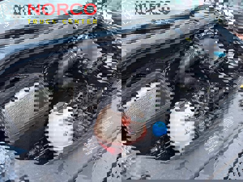 Used 2018 Mercedes-Benz Sprinter 2500 image 30