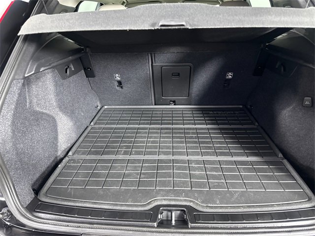 Used 2025 Volvo XC40 B5 Plus w/ Climate Package image 7