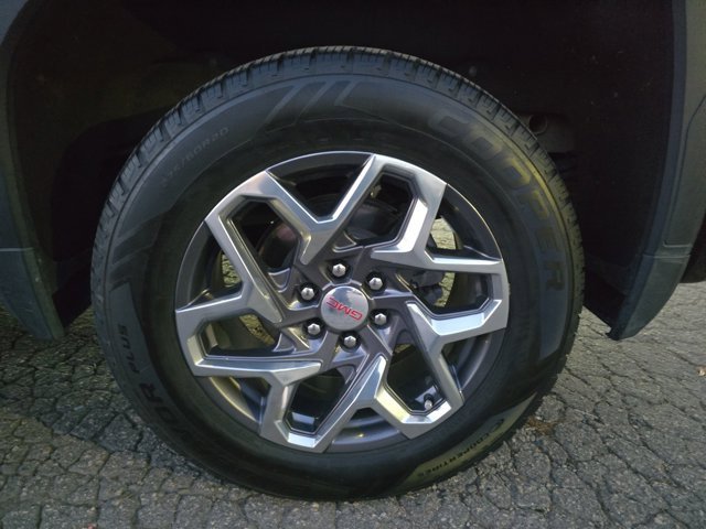 Used 2022 GMC Sierra 1500 SLT w/ SLT Premium Plus Package image 33