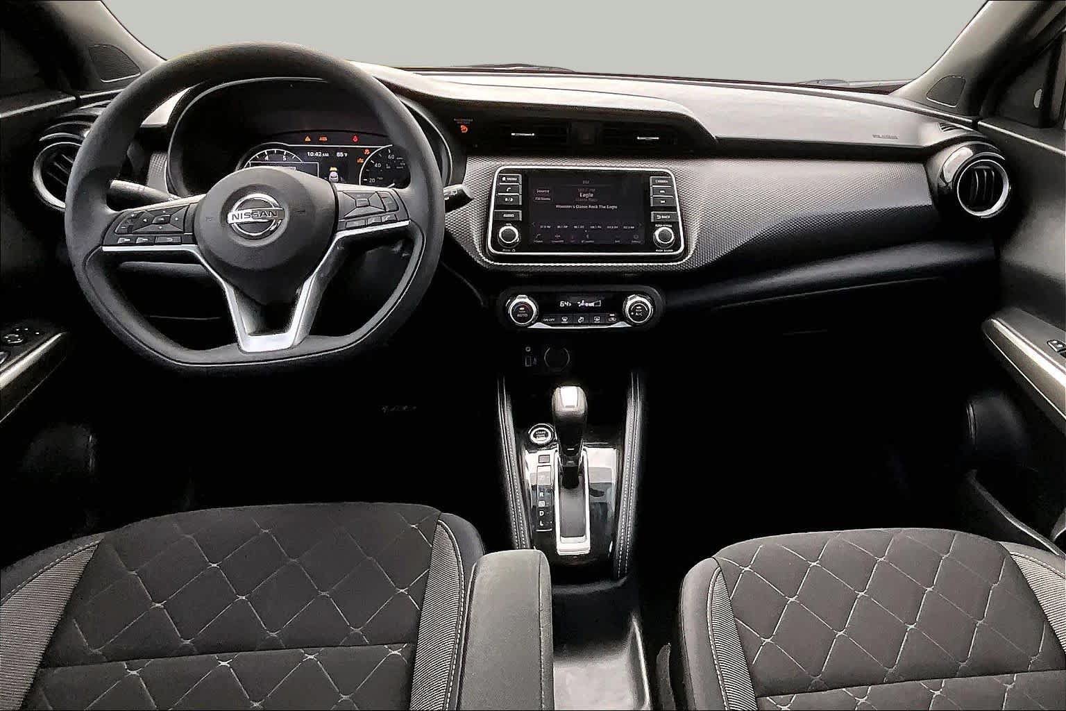 Used 2019 Nissan Kicks SV FWD image 14