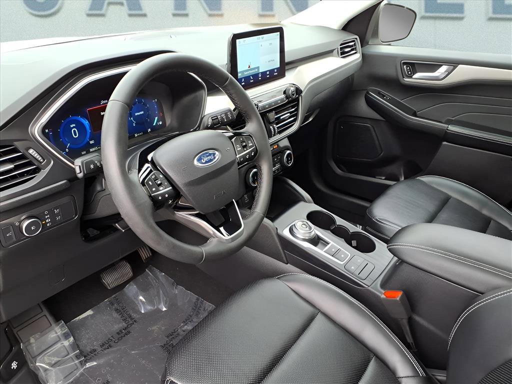 Used 2022 Ford Escape SEL w/ Technology Package image 18