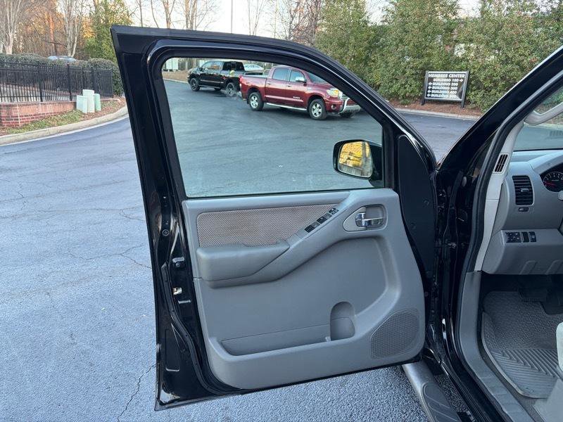 Used 2007 Nissan Frontier LE w/ Rockford Fosgate Pkg RWD image 23