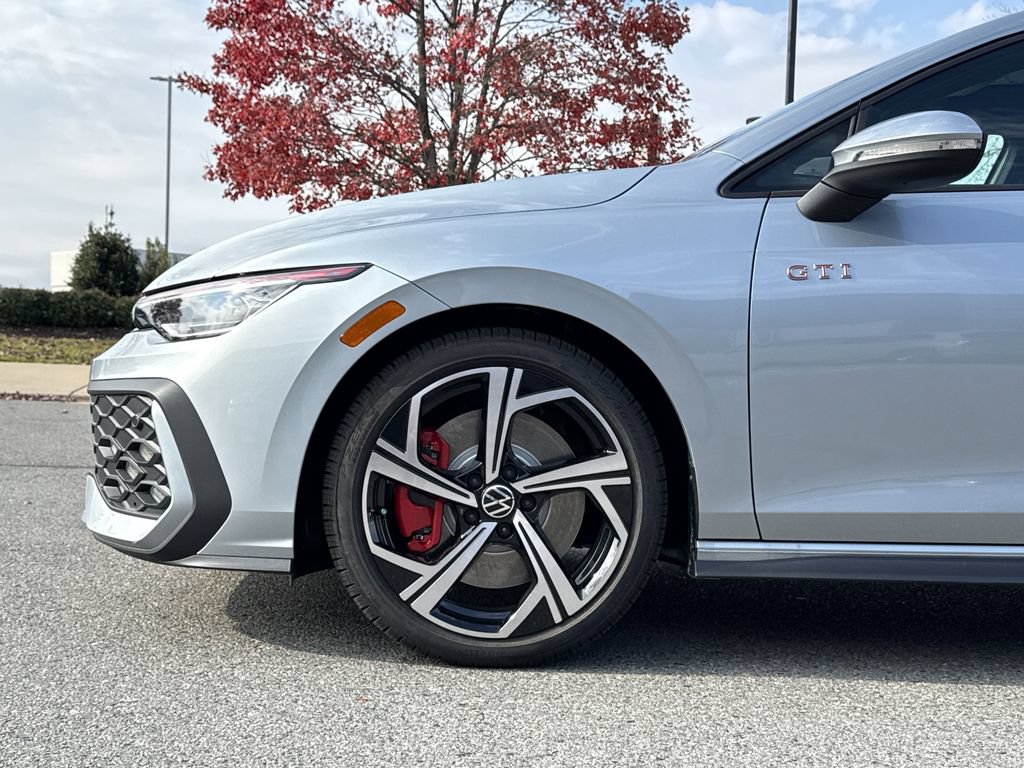 New 2026 Volkswagen GTI SE FWD image 9