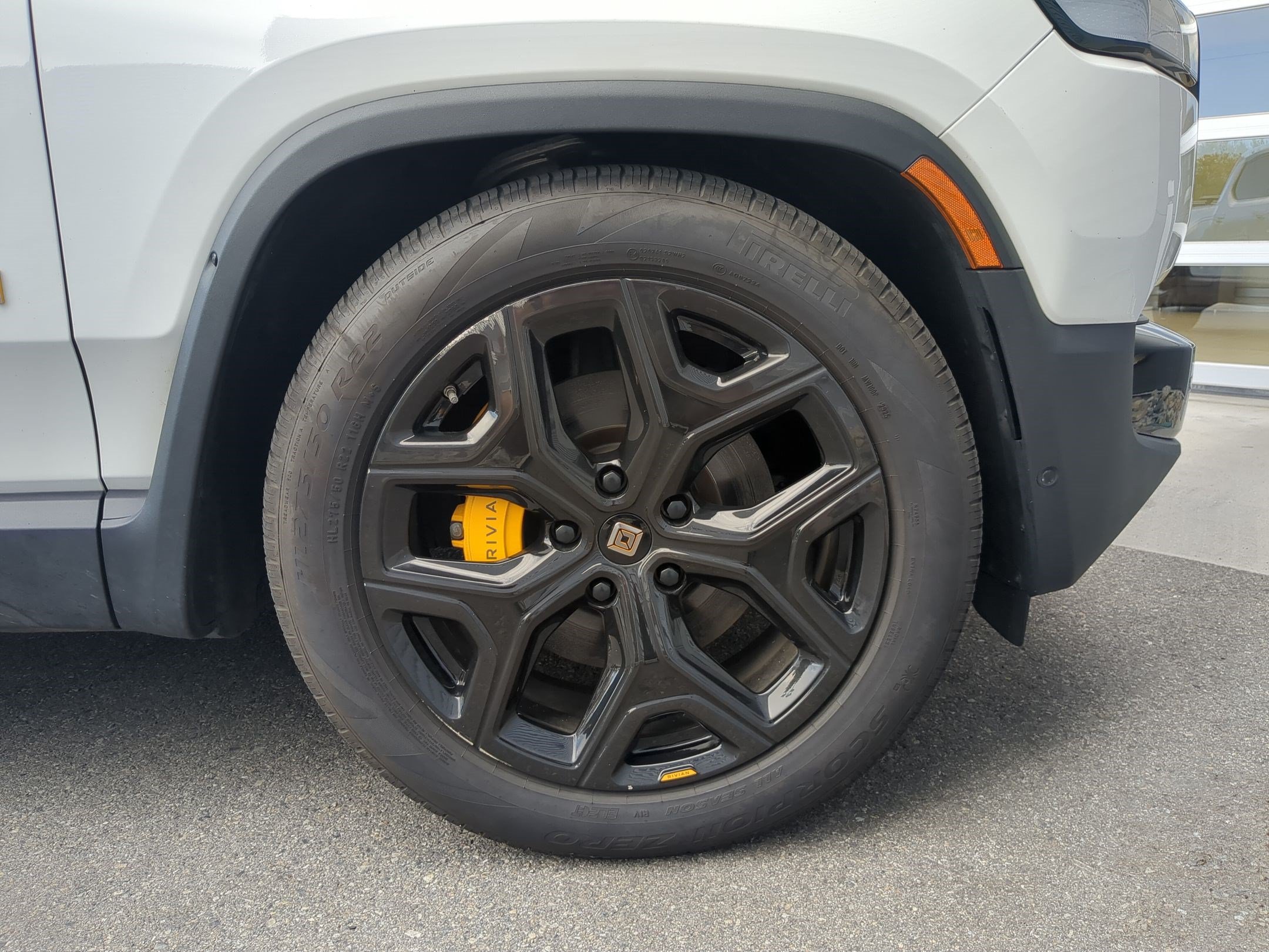 Used 2022 Rivian R1T Launch Edition AWD/4WD image 34