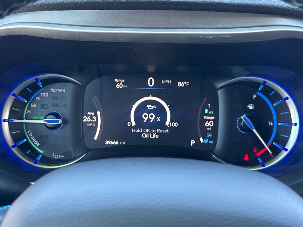 Used 2021 Chrysler Pacifica Touring-L image 32