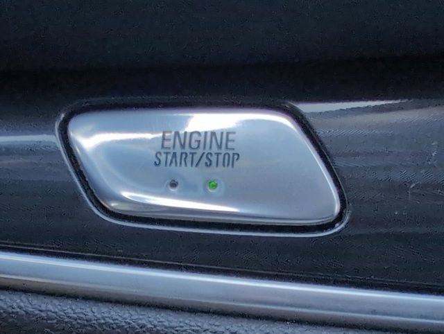 Certified 2019 Buick Enclave Essence FWD image 17
