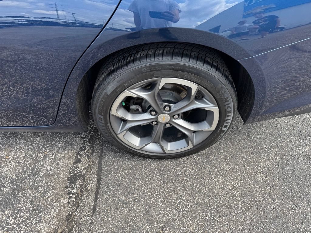 Used 2020 Chevrolet Malibu LT FWD image 28