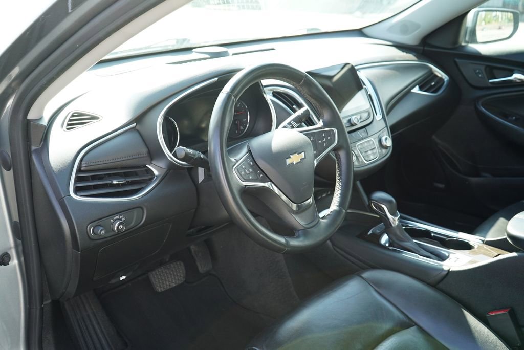 Used 2024 Chevrolet Malibu LT FWD image 10