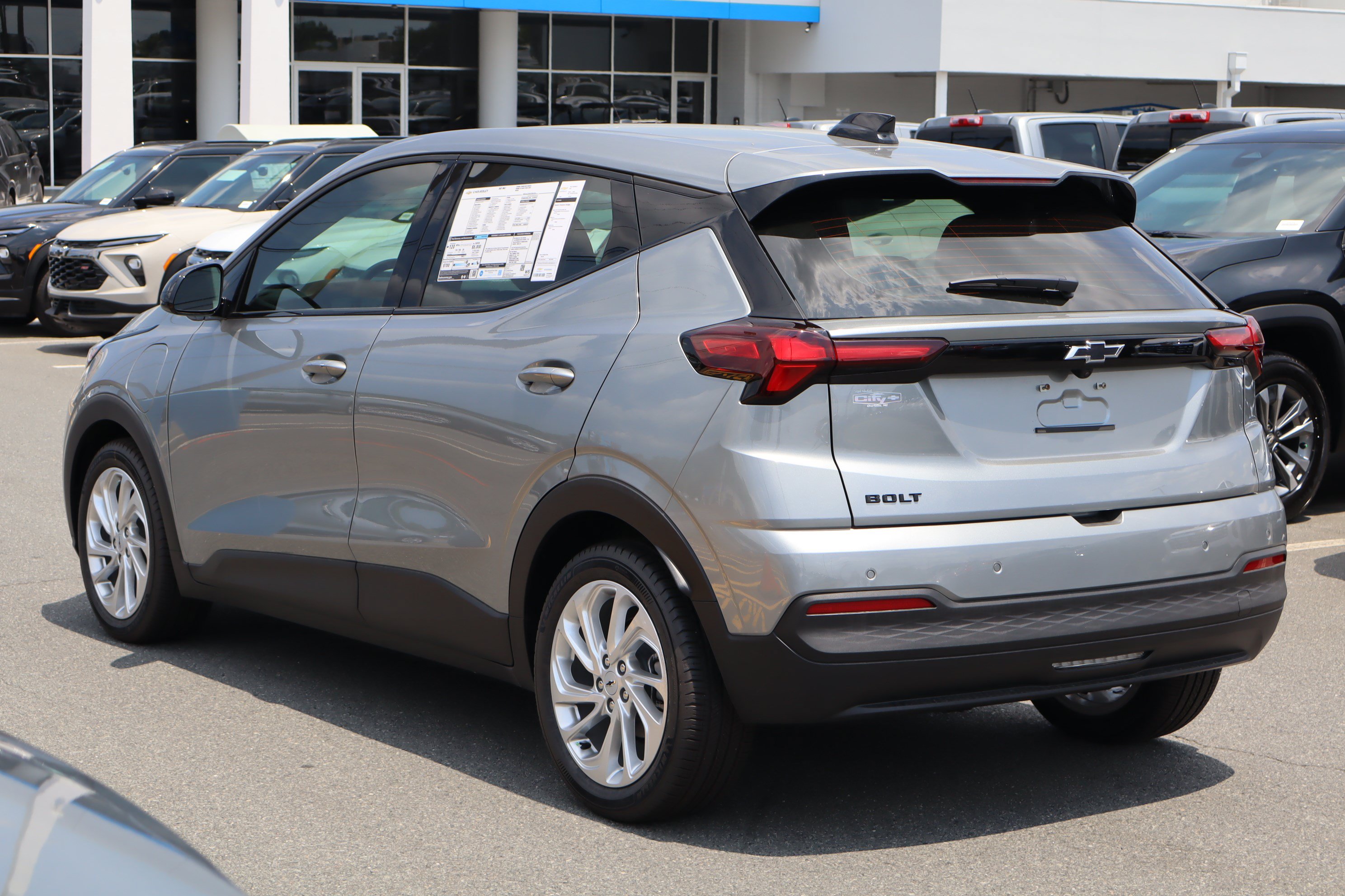 New 2027 Chevrolet Bolt LT w/ LPO, All-Weather Package FWD image 7