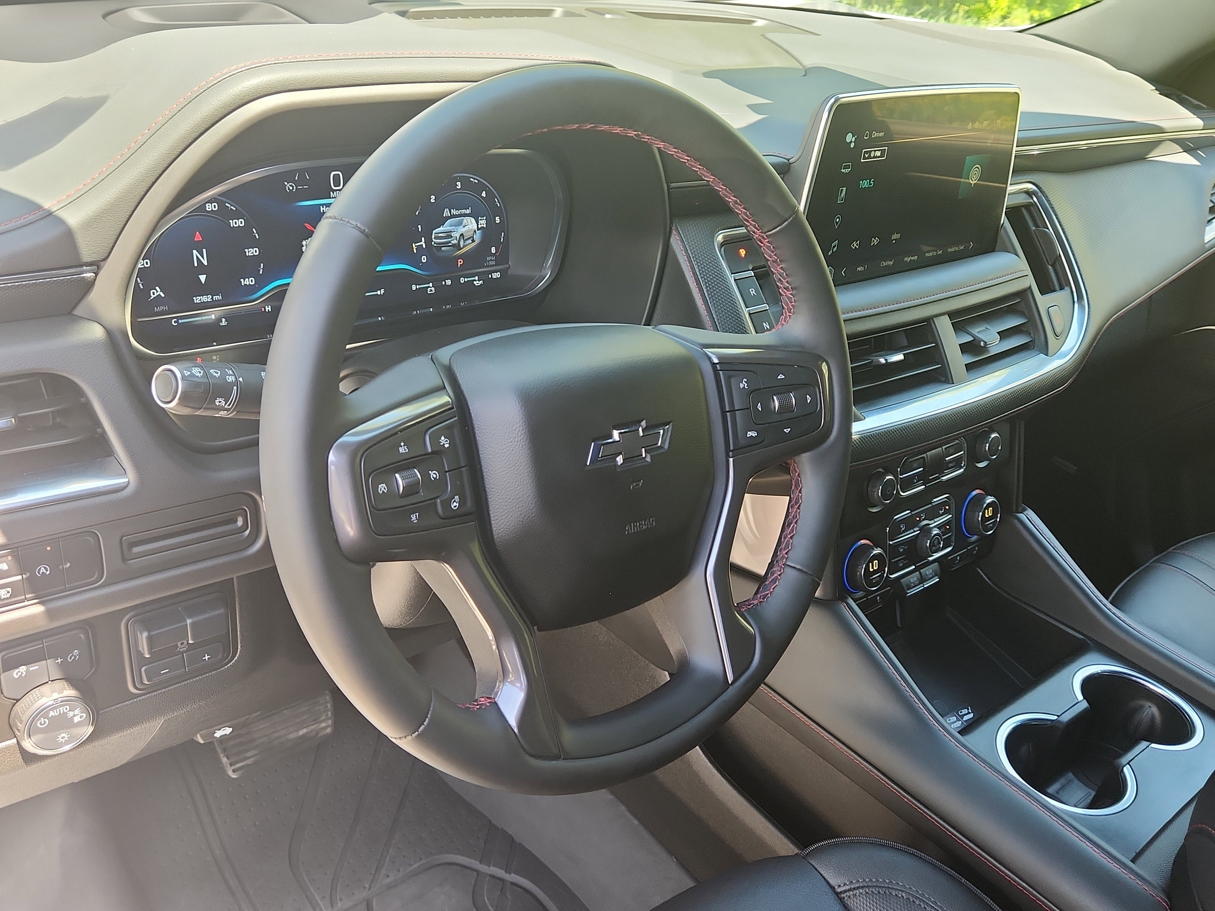 Used 2024 Chevrolet Tahoe RST w/ Luxury Package AWD/4WD image 8