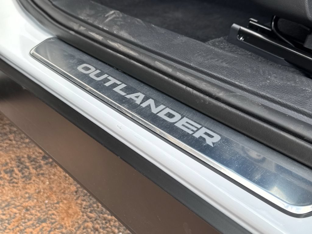 New 2026 Mitsubishi Outlander ES AWD/4WD image 25