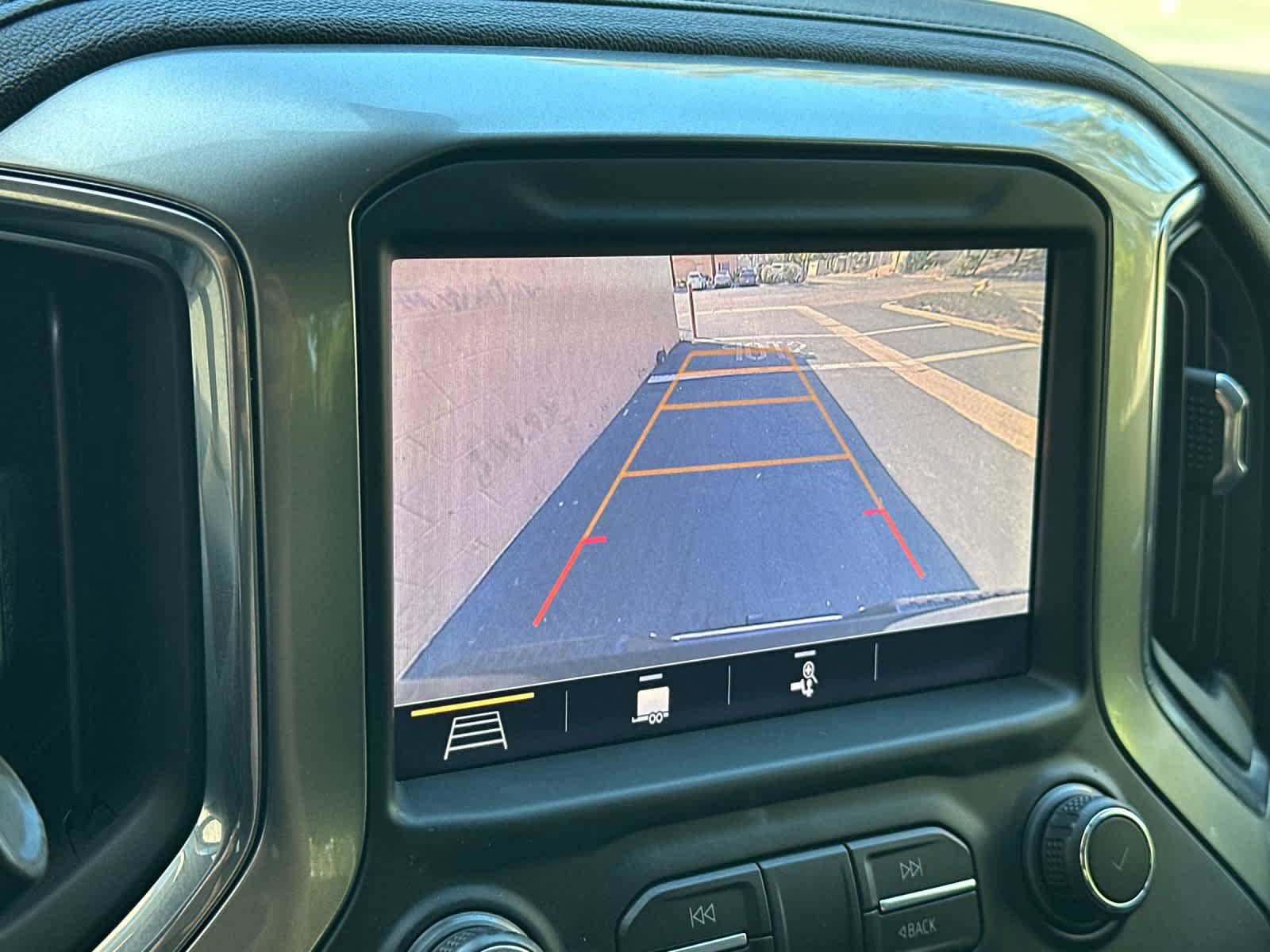 Used 2019 Chevrolet Silverado 1500 LTZ w/ LTZ Plus Package RWD image 18