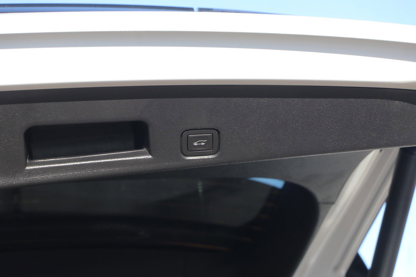 Used 2025 Chevrolet Traverse LT image 32