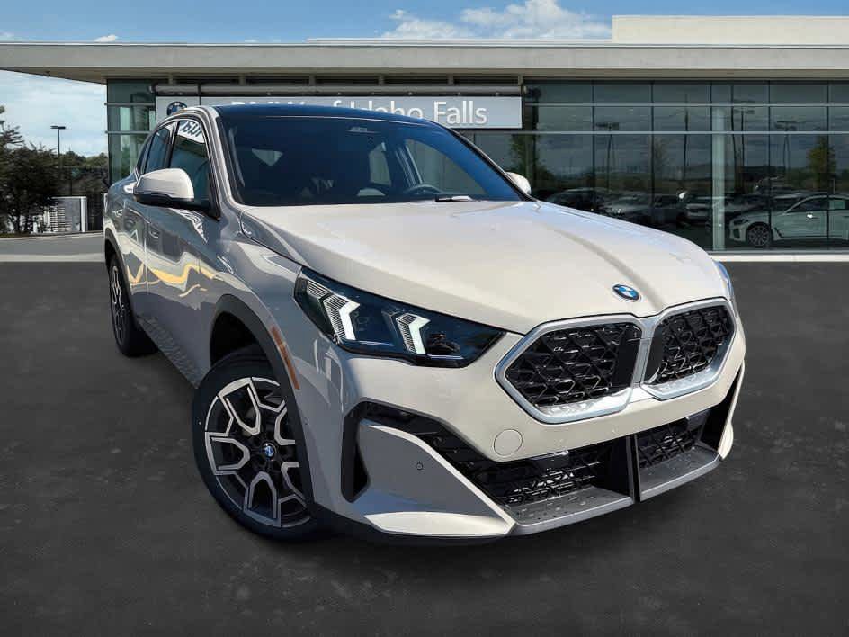 New 2026 BMW X2 xDrive28i w/ Technology Package