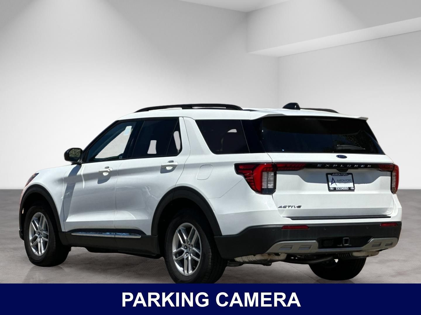 Used 2025 Ford Explorer Active w/ Active Comfort Package RWD image 4