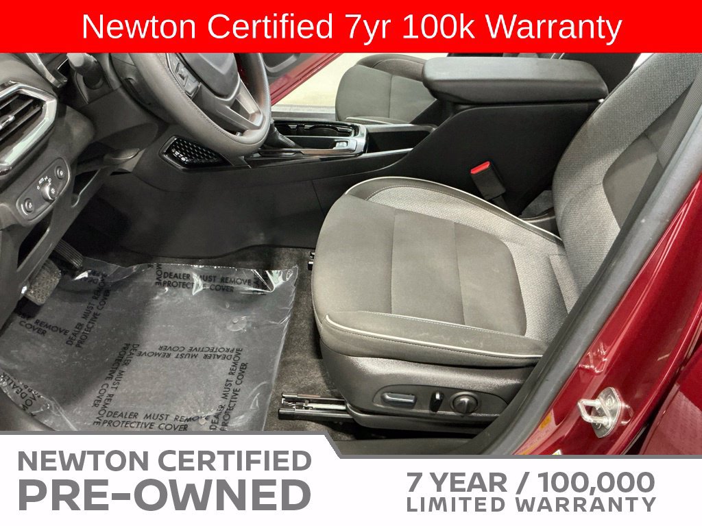 Used 2023 Chevrolet TrailBlazer LT FWD image 13