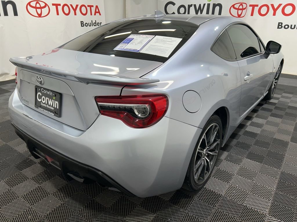Used 2017 Toyota 86 image 8